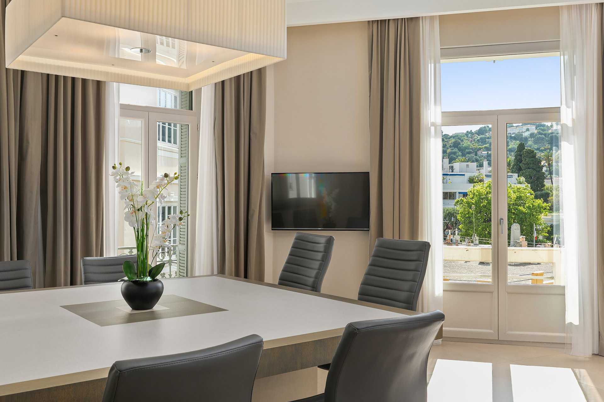 Condominium dans Beaulieu sur Mer, Provence-Alpes-Côte d'Azur 10054789