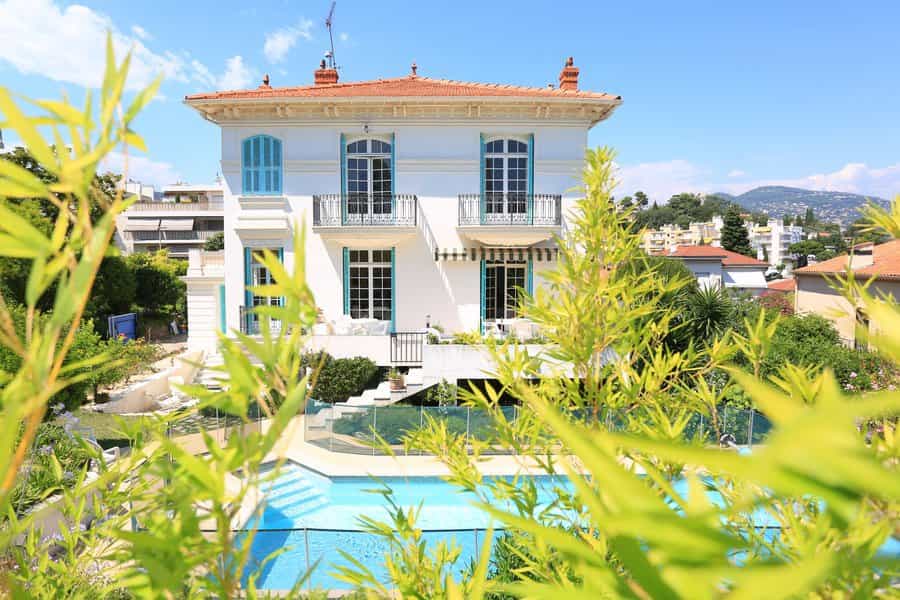 Rumah di Saint-André-de-la-Roche, Provence-Alpes-Cote d'Azur 10054824