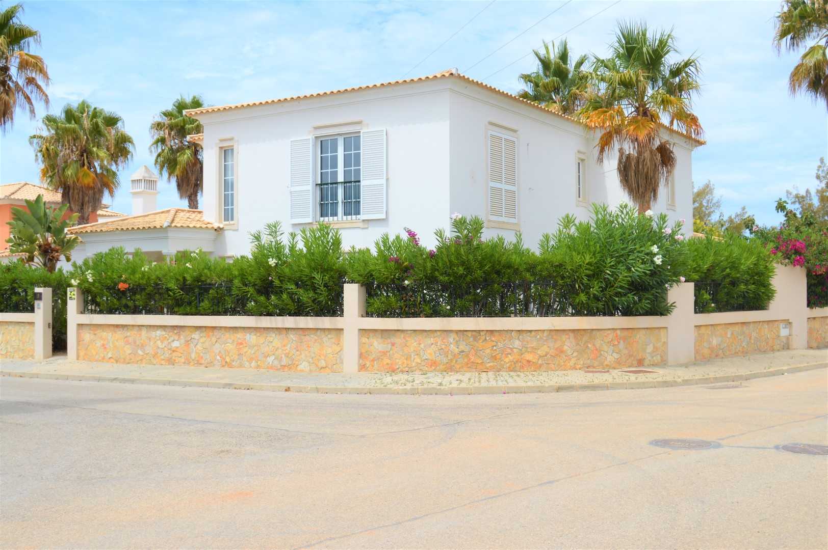 Huis in Vilamoura,  10054858
