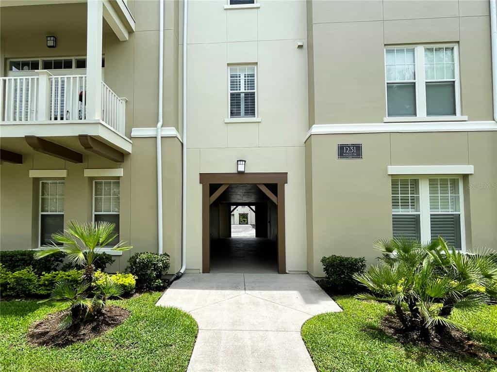 Condominium in Viering, Florida 10054975