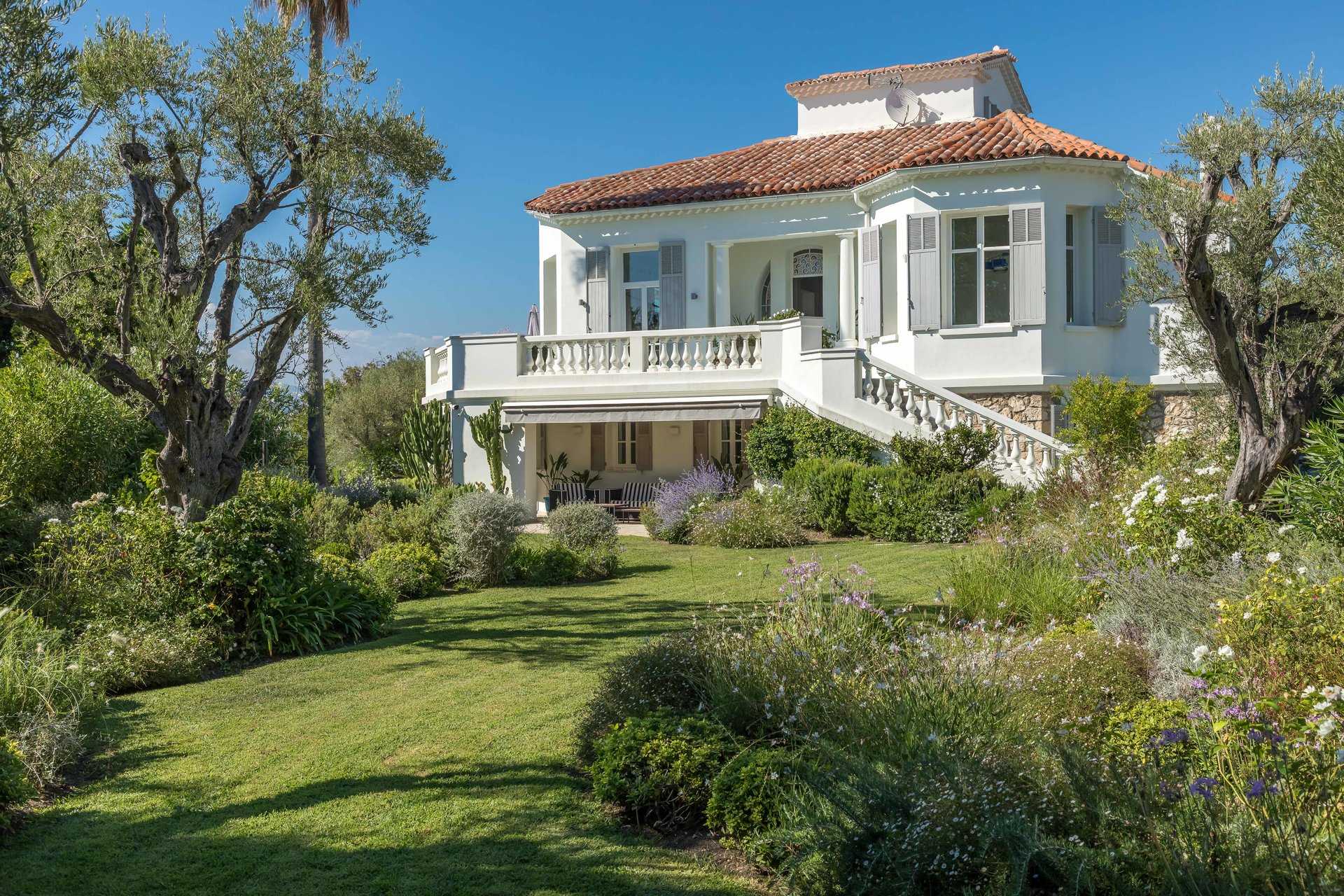 Haus im Antibes, Provence-Alpes-Côte d'Azur 10055169