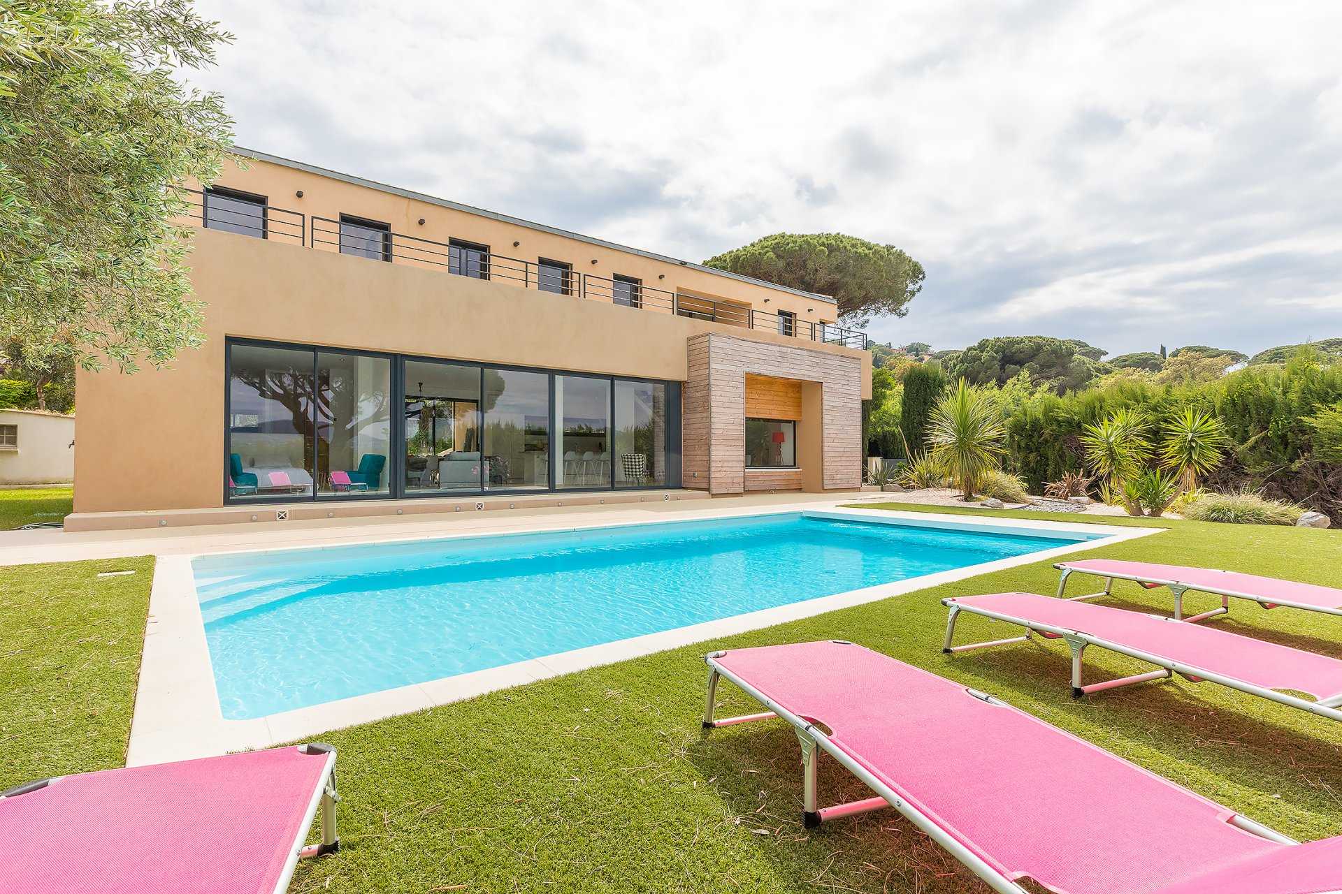 Hus i Gassin, Provence-Alpes-Cote d'Azur 10055237
