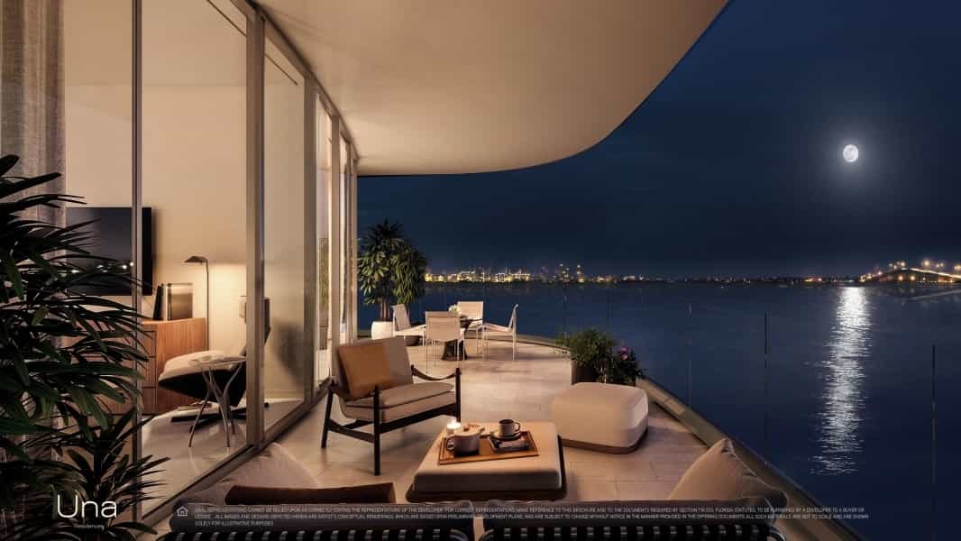 Condominium in Miami, Florida 10055407