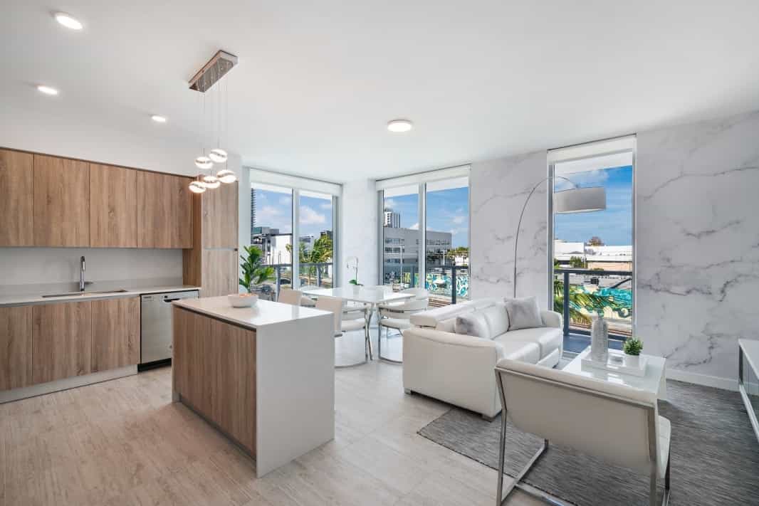Condominium in Miami, Florida 10055427