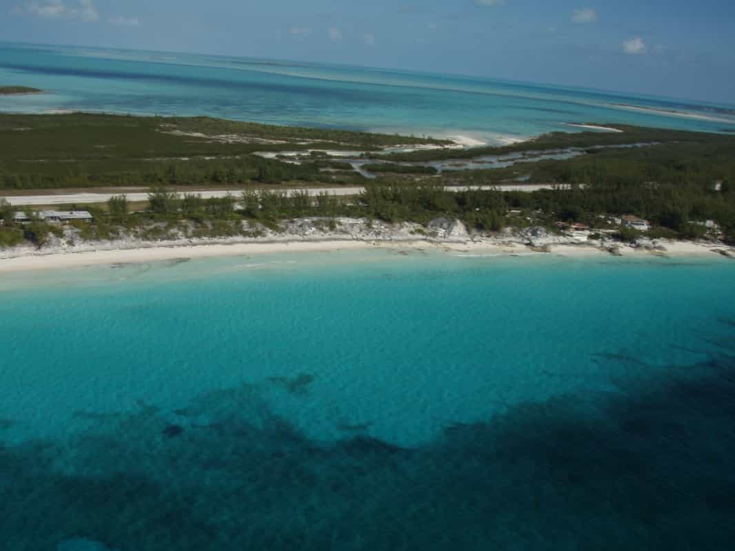 loger dans Great Whale Cay, Nicholls Town And Berry Islands 10055431