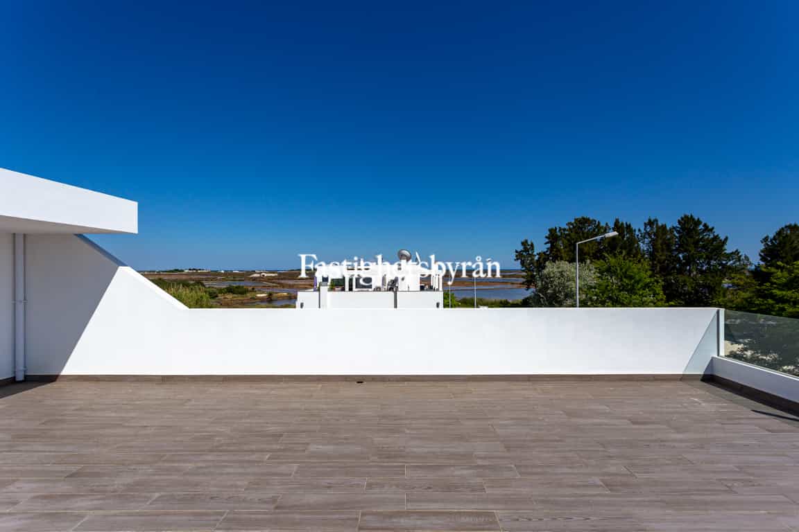 بيت في Tavira, Algarve 10055802