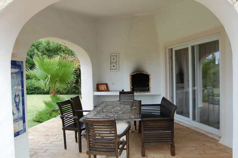 Rumah di Carvoeiro, Algarve 10055973