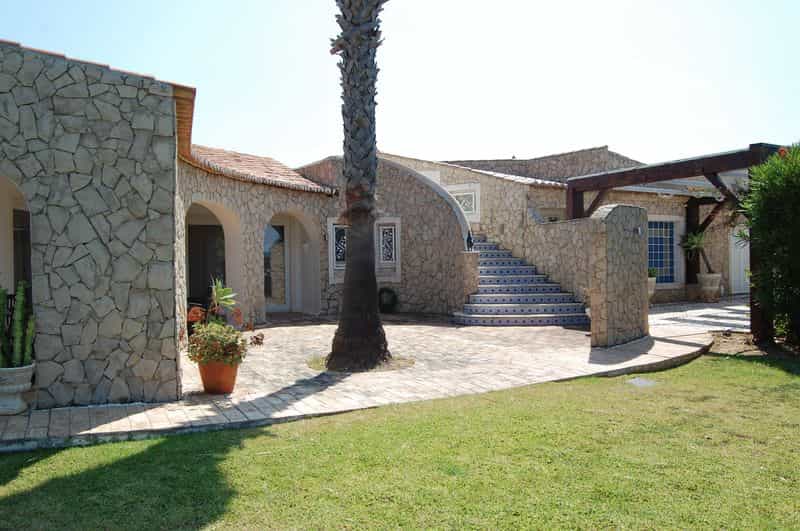 بيت في Carvoeiro, Algarve 10055973