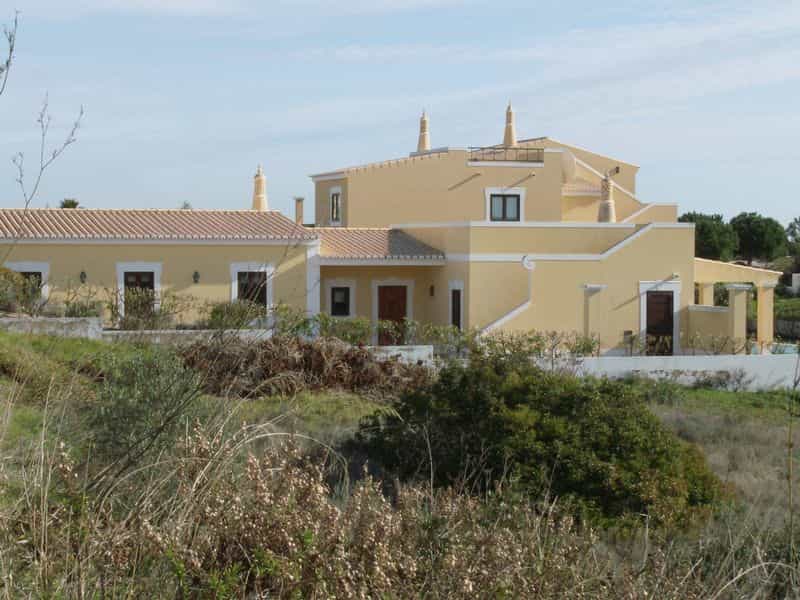 Casa nel Praia Da Luz, Algarve 10056002