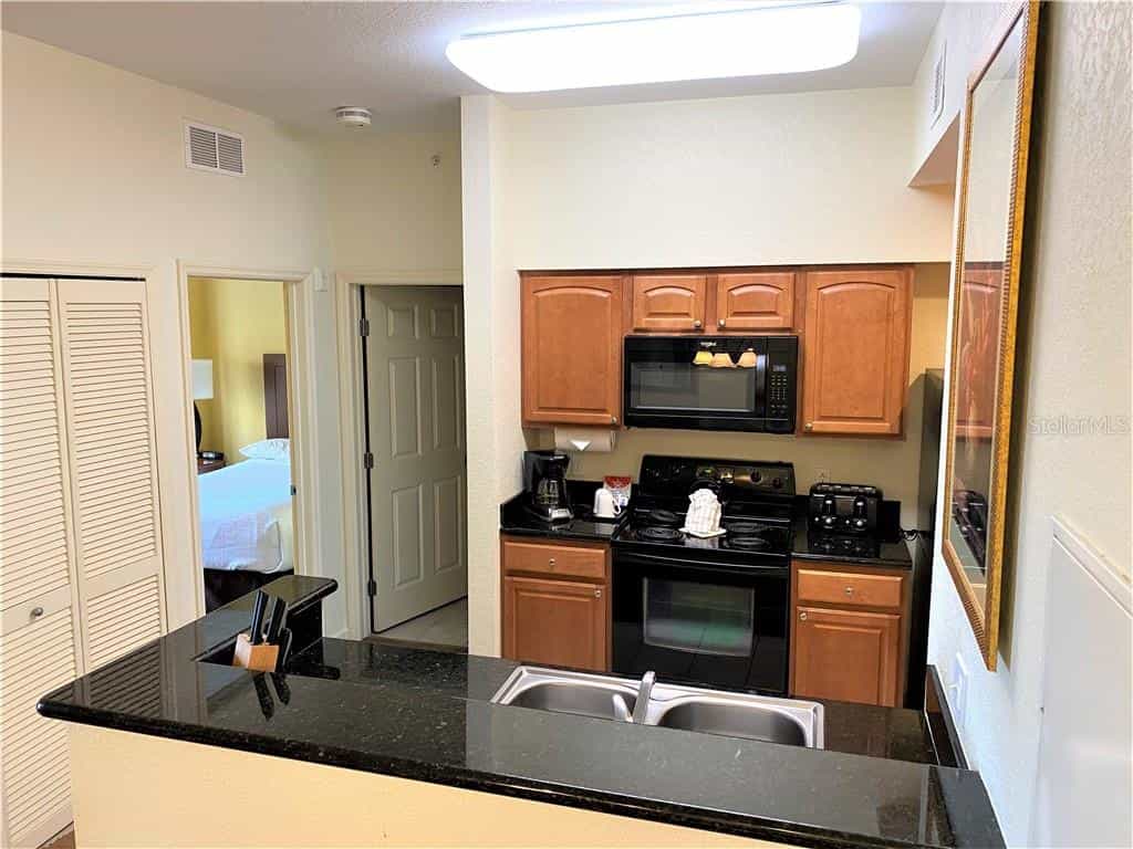 Condominium in Holden Heights, Florida 10056085