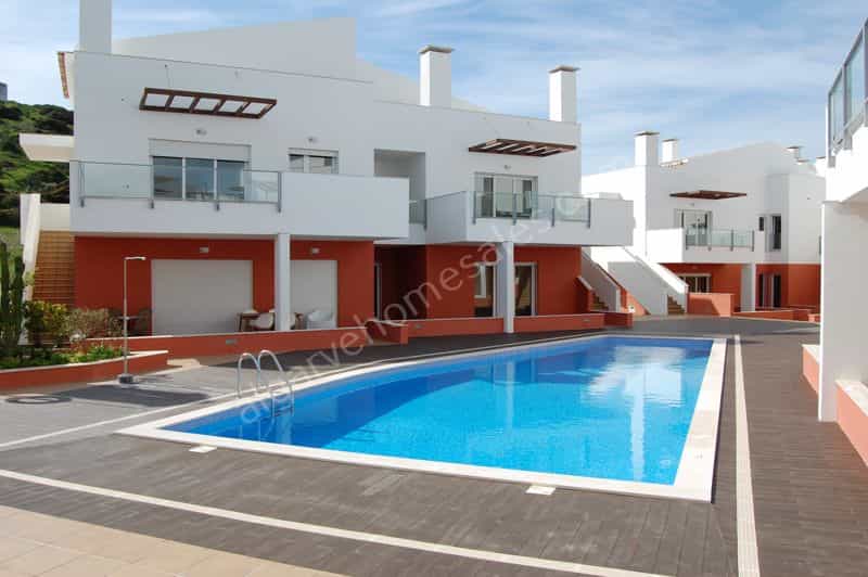 Condominium in Algarve, Burgau 10056099