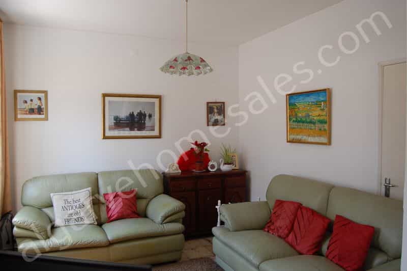 Condominium in Ferragudo, Faro 10056107