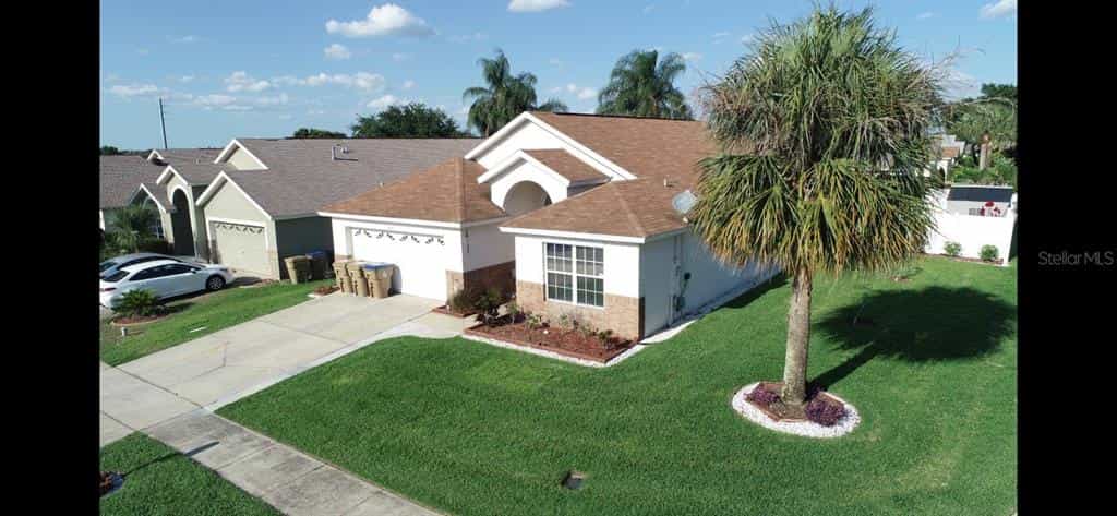 Будинок в Возз'єднання, Флорида 10056219