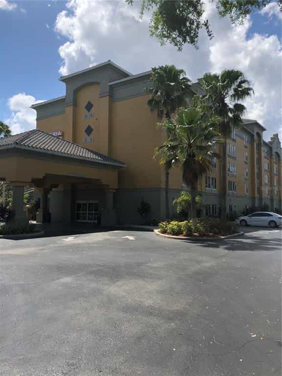 Condominium in Kissimmee, Florida 10056259