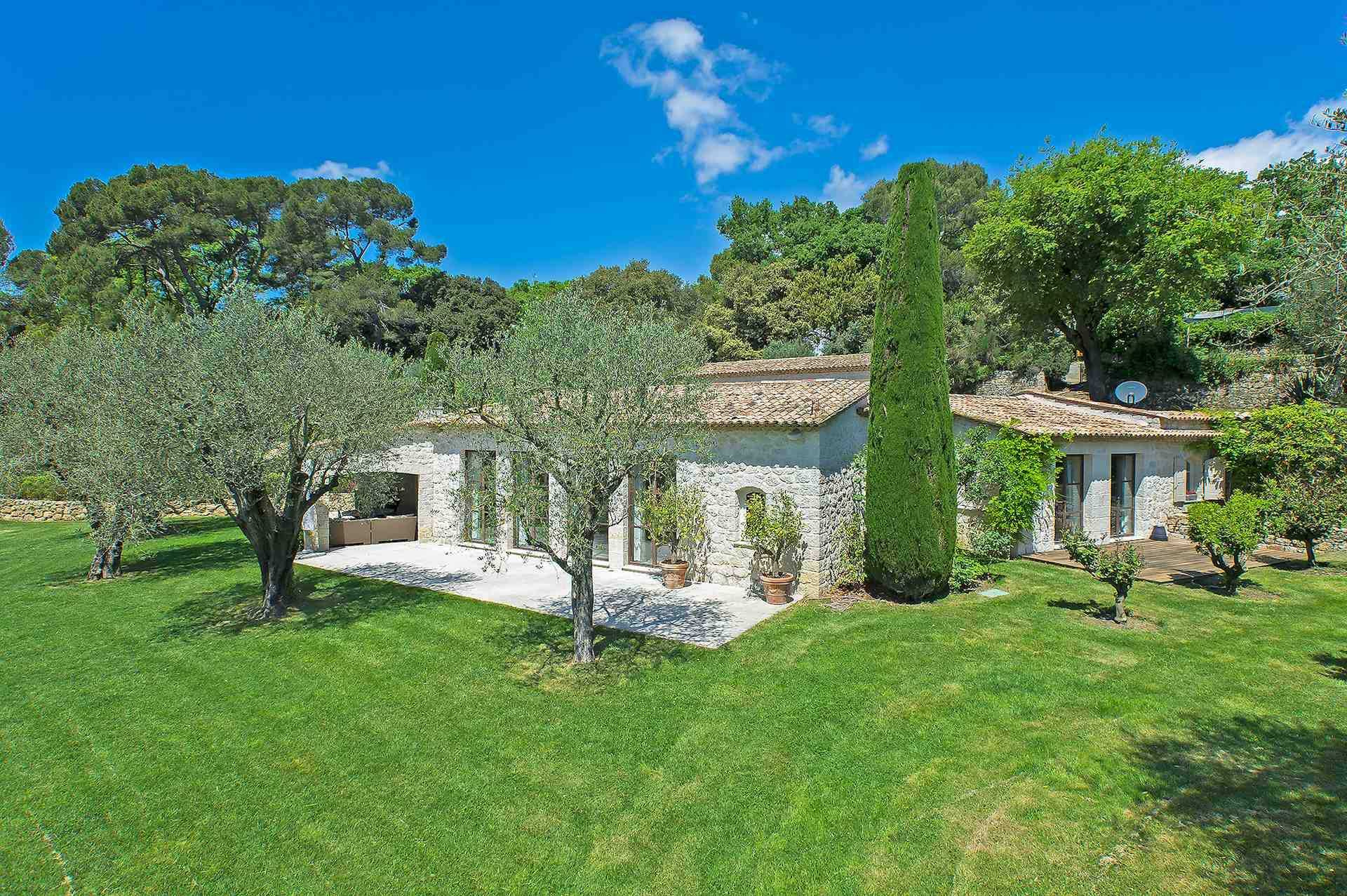 Huis in Le Cannet, Provence-Alpes-Côte d'Azur 10056940