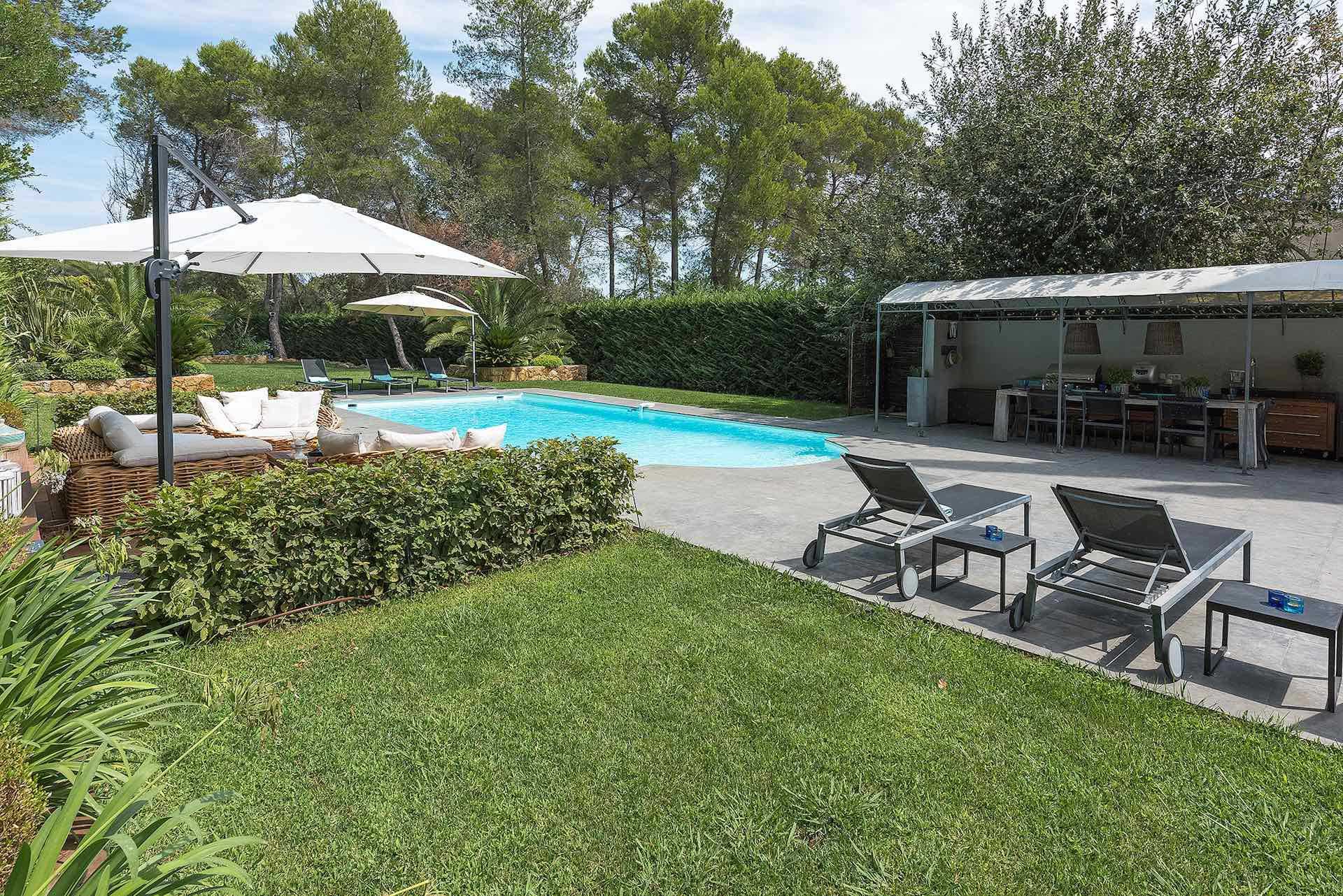 Talo sisään Mougins, Provence-Alpes-Cote d'Azur 10056948