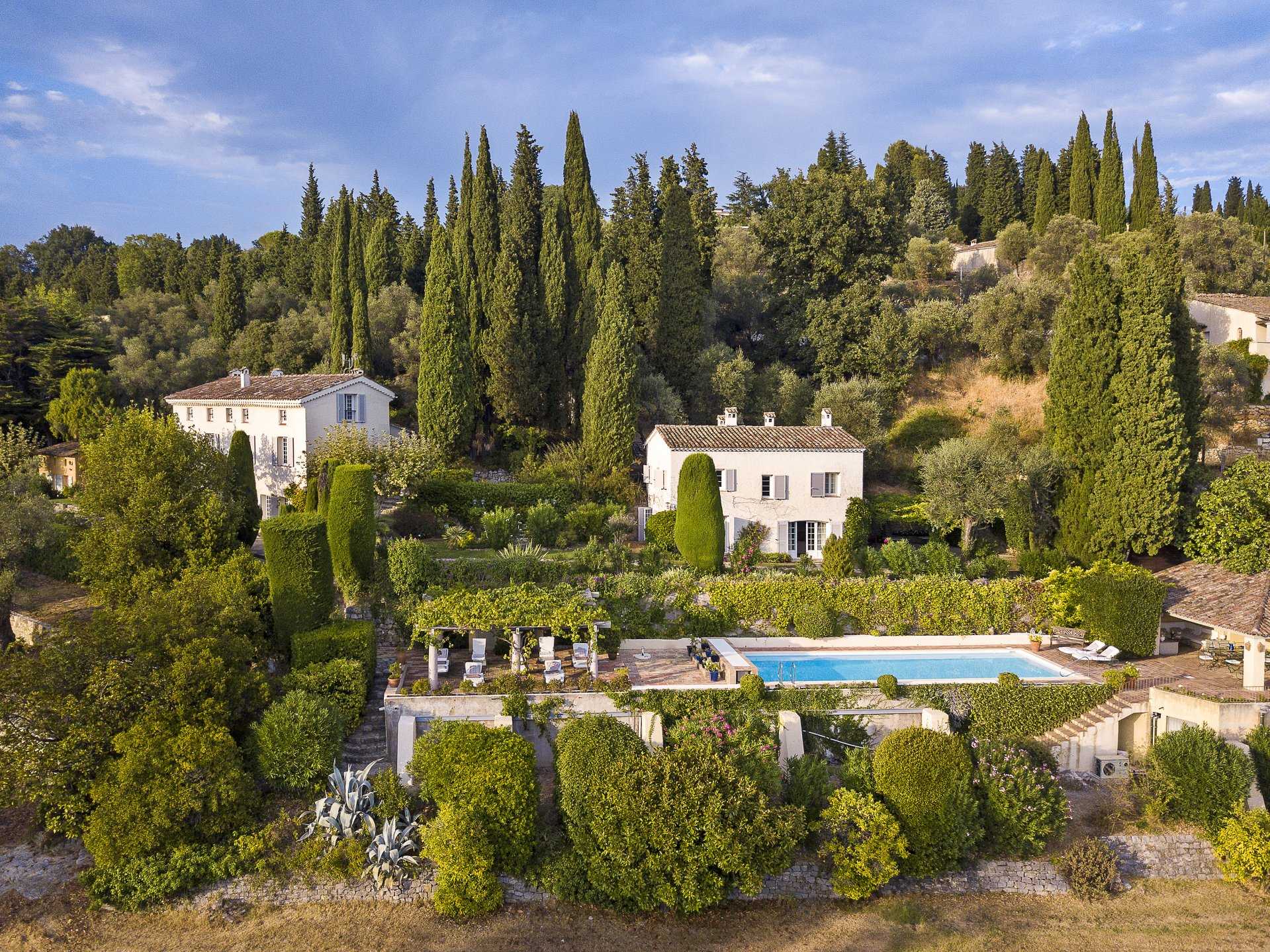 Hus i Grasse, Provence-Alpes-Cote d'Azur 10056975