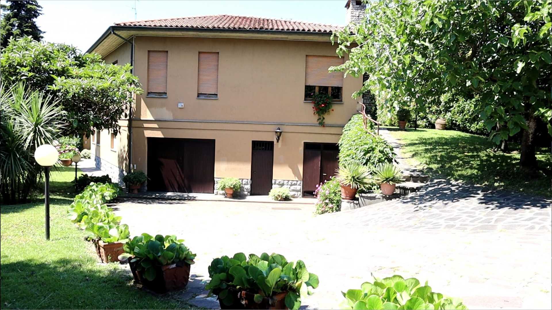 rumah dalam Paratico, Lombardy 10057122