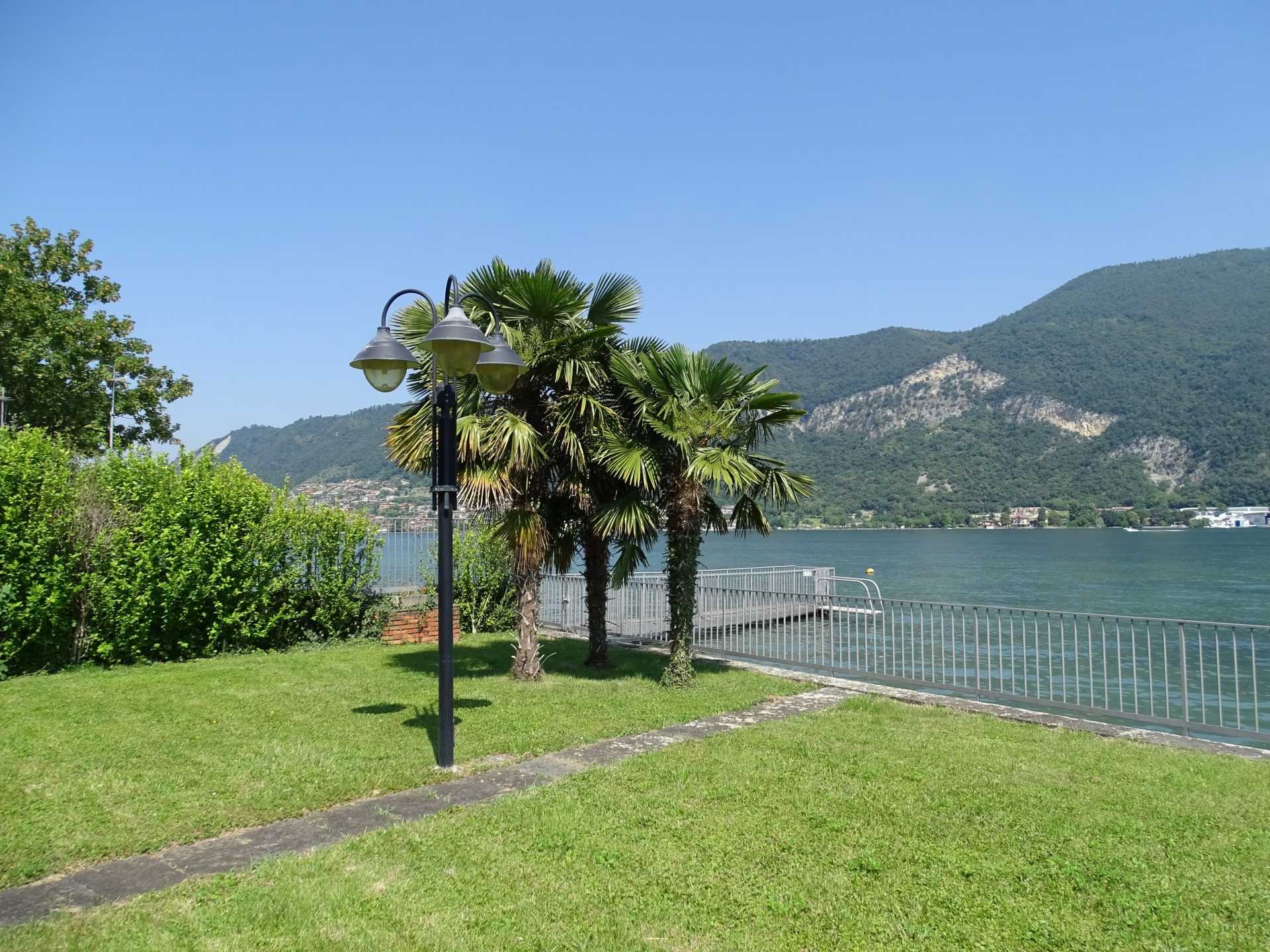 House in Clusane sul Lago, Lombardy 10057124