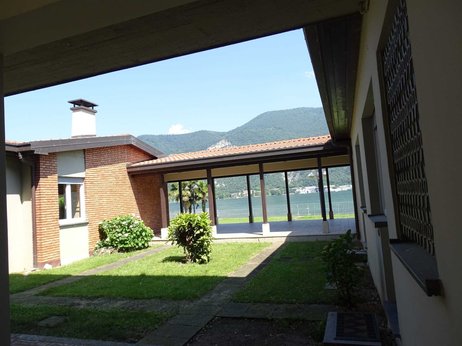 Talo sisään Clusane sul Lago, Lombardia 10057124