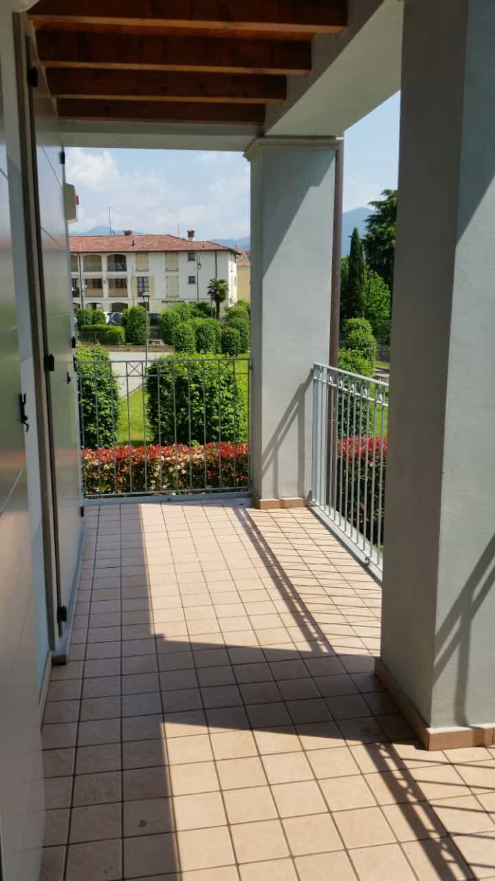 Condominio en Predore, Lombardy 10057166