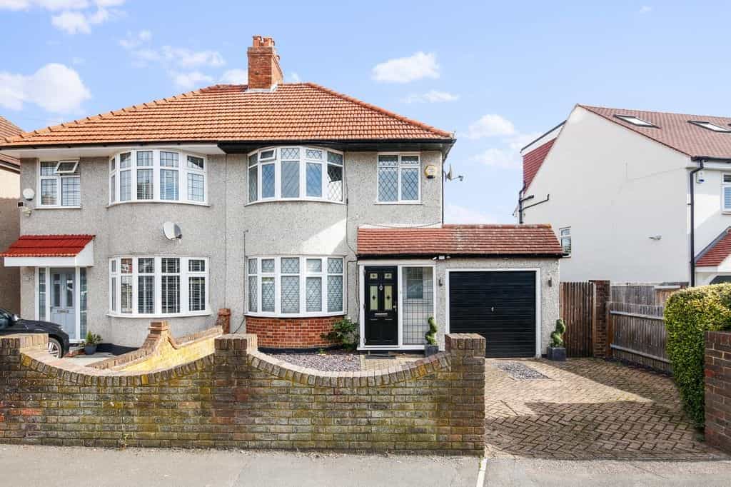 House in Sidcup, Kent 10057787