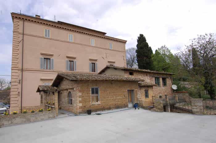 Dom w Spello, Umbrii 10057833