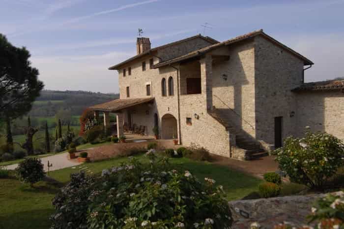 rumah dalam Badia, Umbria 10057837