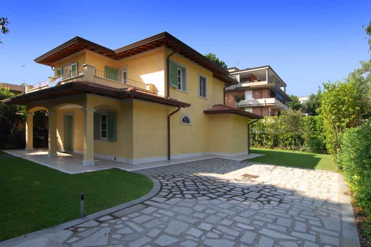жилой дом в Форте дей Марми, Тоскана 10057838