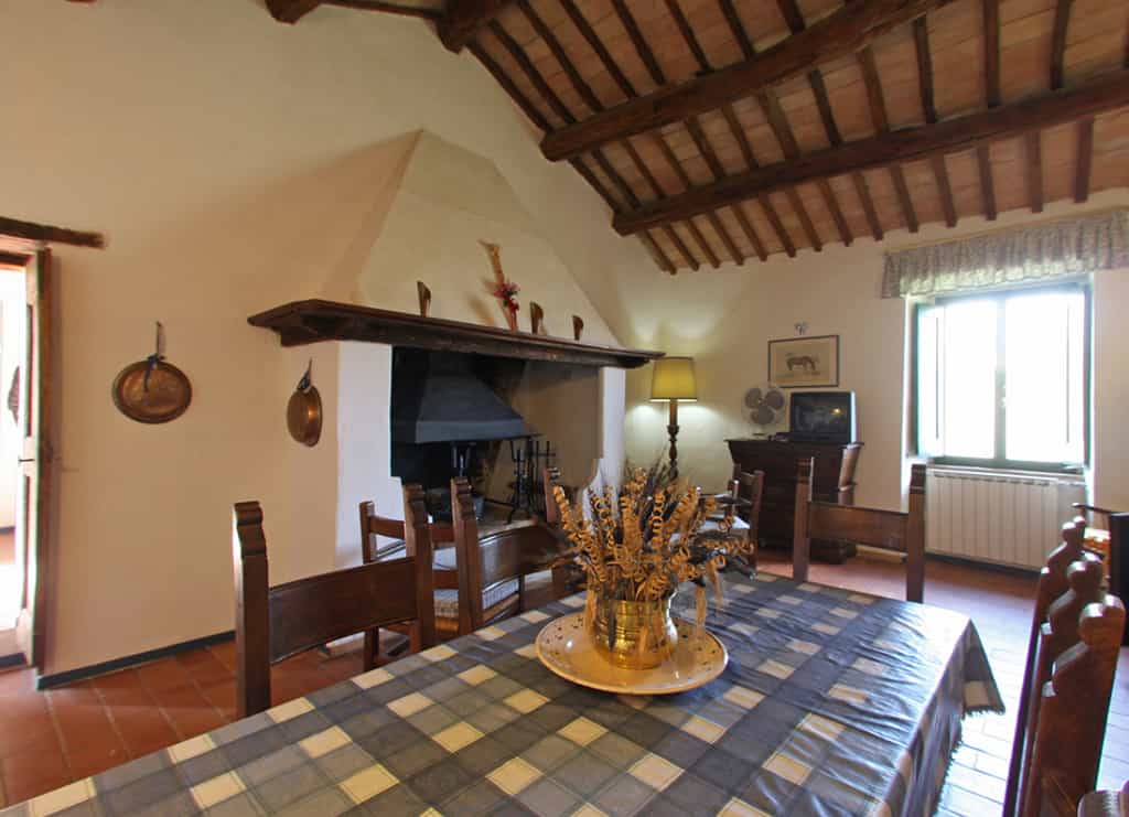 rumah dalam Corciano, Perugia 10057855