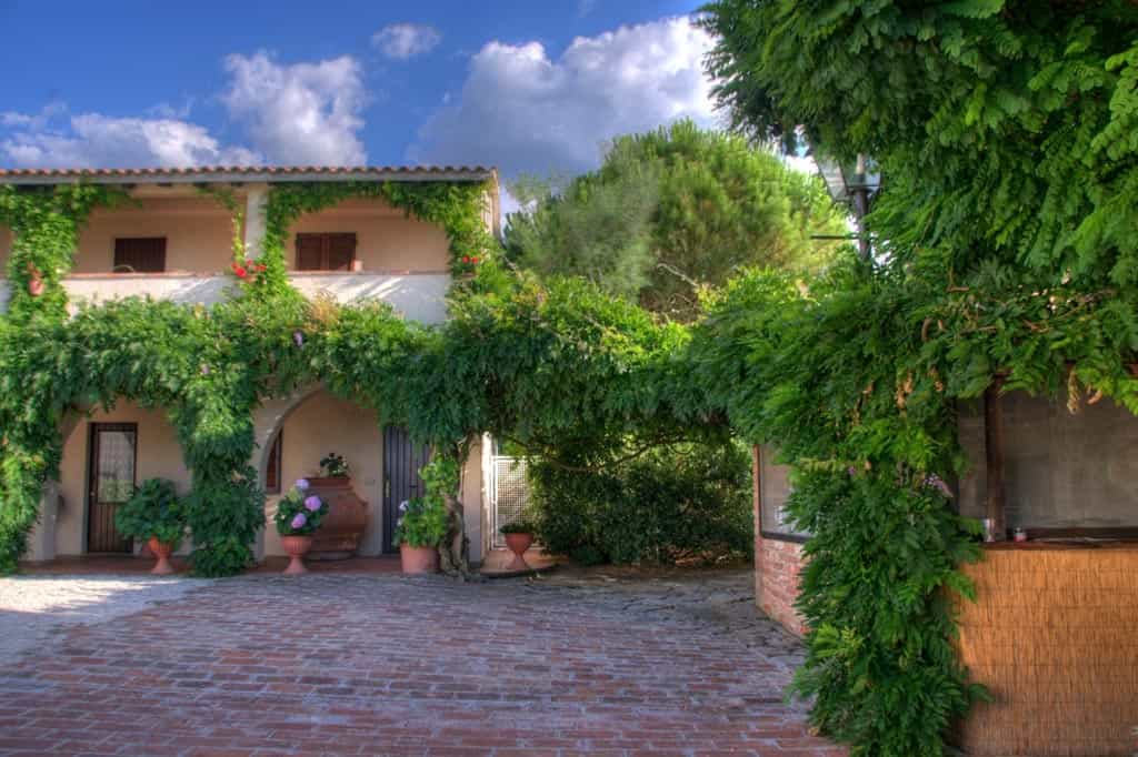 House in Collazzone, Umbria 10058123