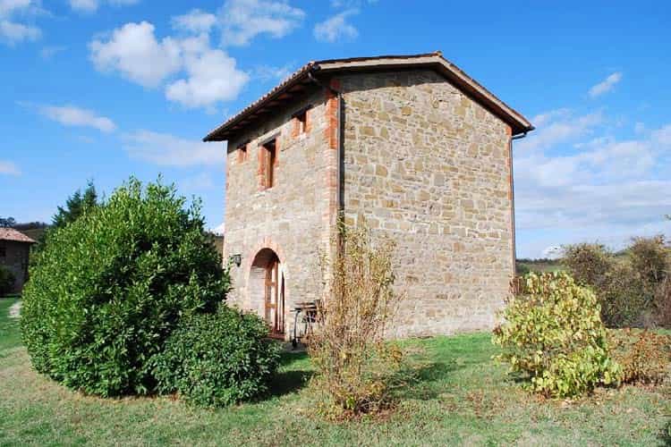 Dom w Chiaserna, Marche 10058124