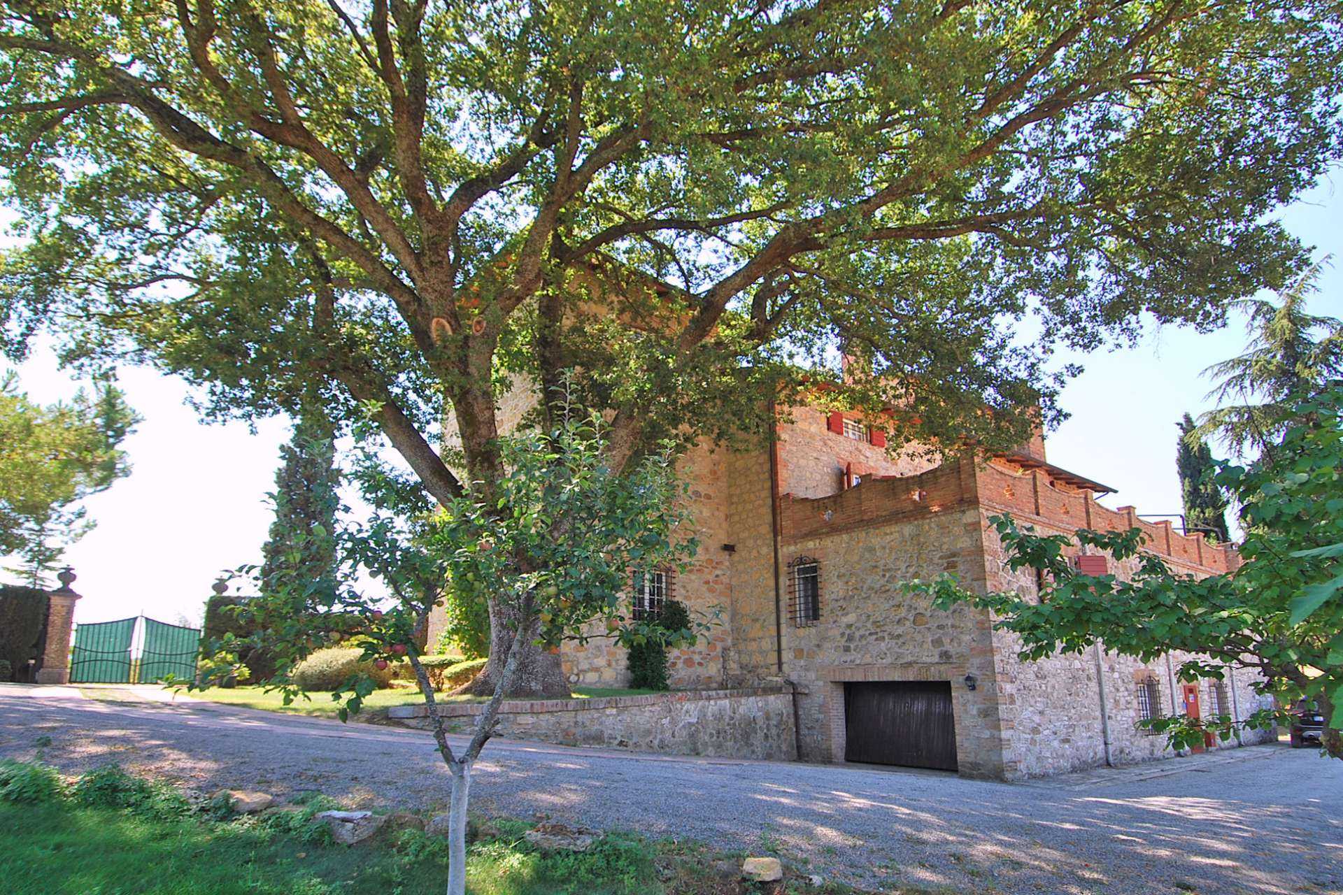 House in Sarteano, Tuscany 10058128