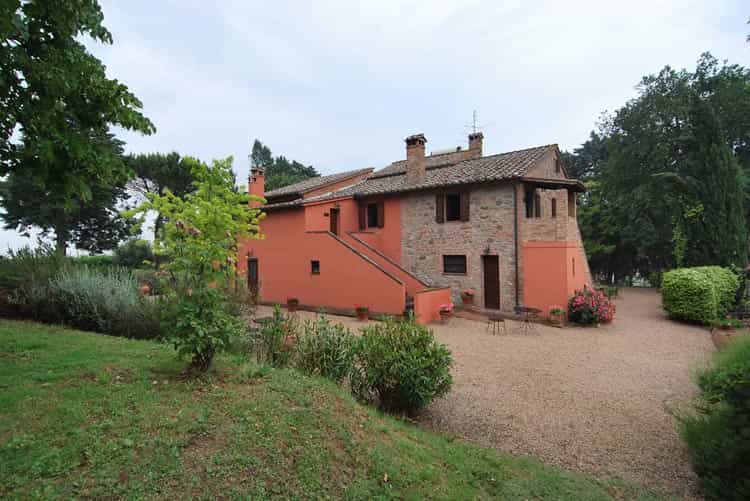 मकान में Castiglione Del Lago, Perugia 10058129