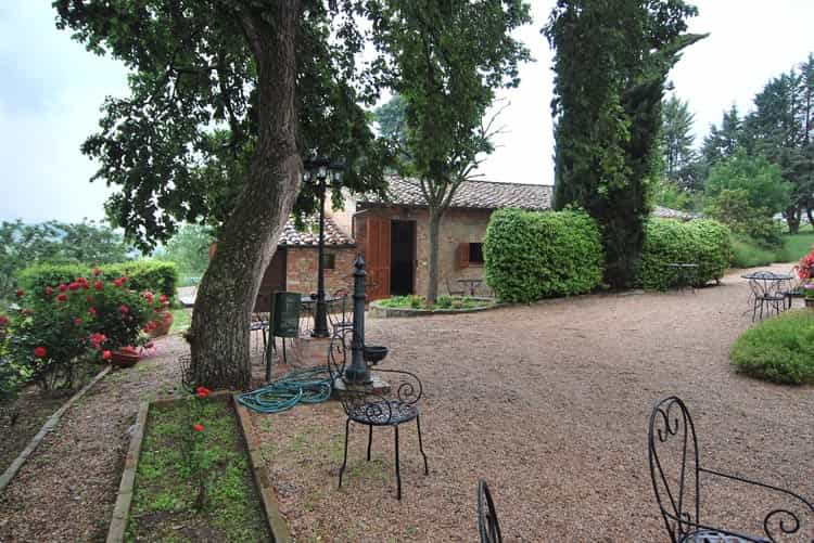 मकान में Castiglione Del Lago, Perugia 10058129