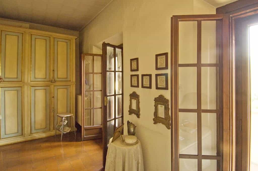 House in Fiesole, Florence City Centre 10058130