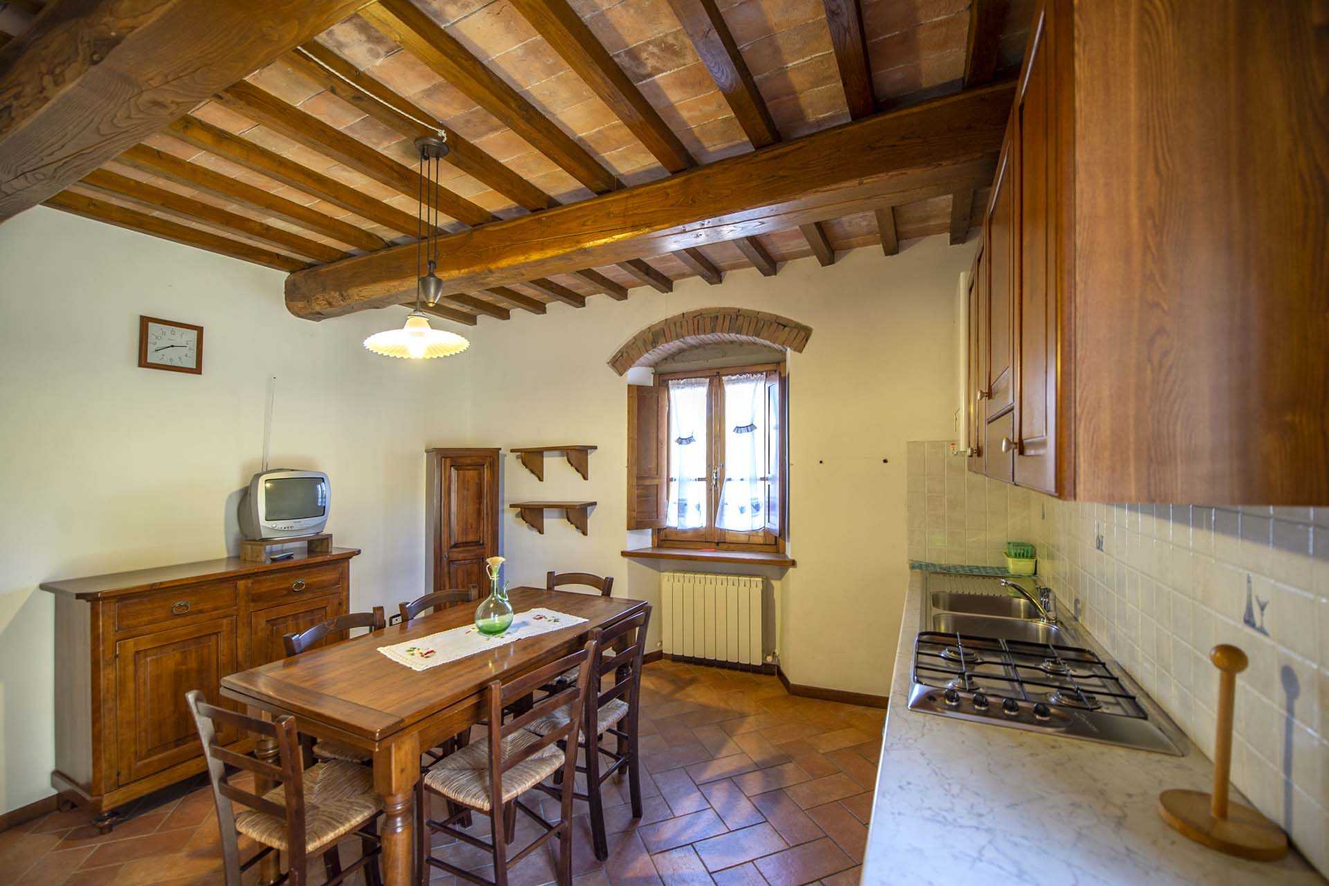 房子 在 Poppi, Arezzo 10058137