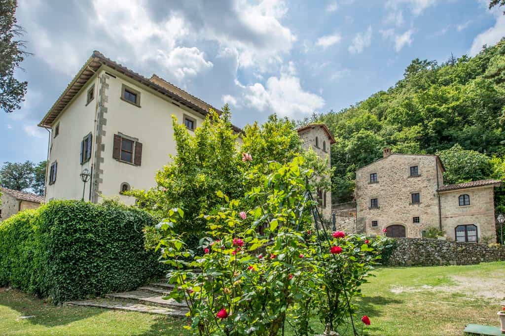 بيت في Arezzo, Arezzo 10058140