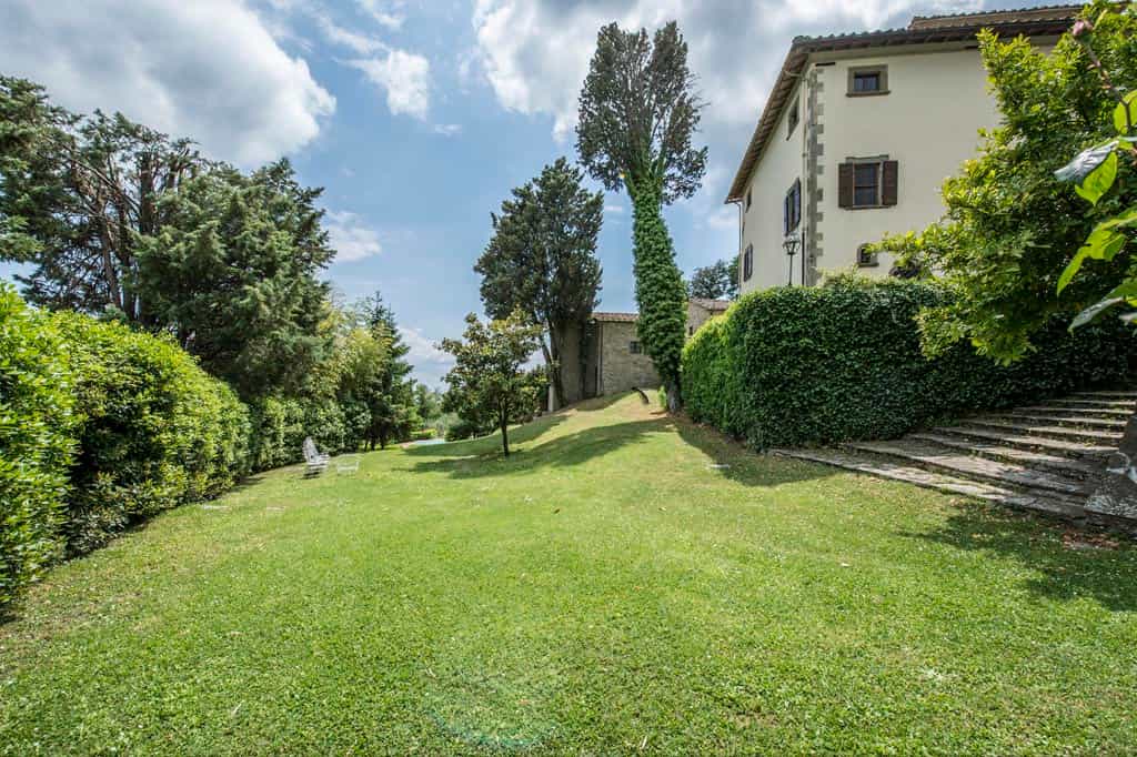 بيت في Arezzo, Arezzo 10058140