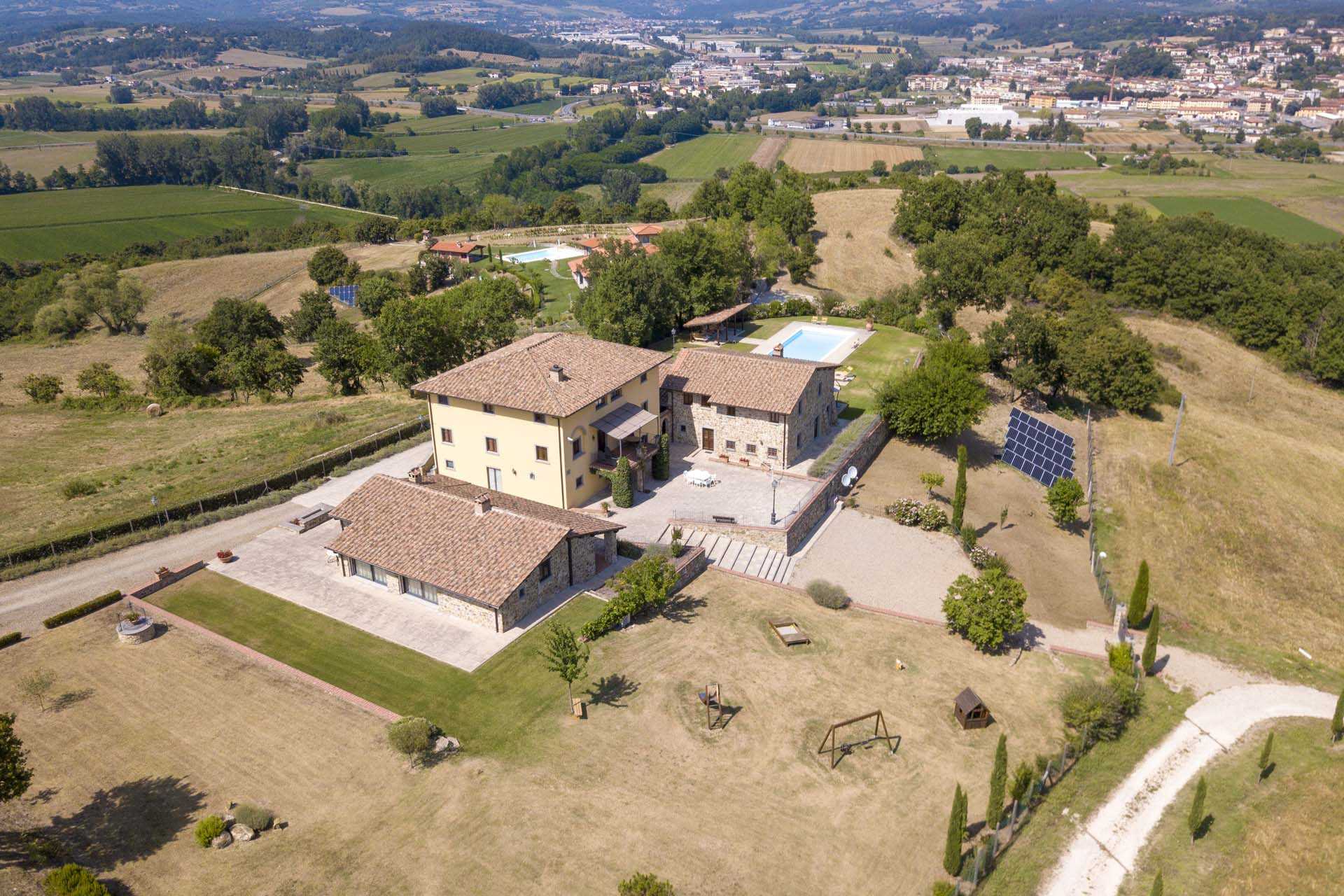 房子 在 Poppi, Arezzo 10058190