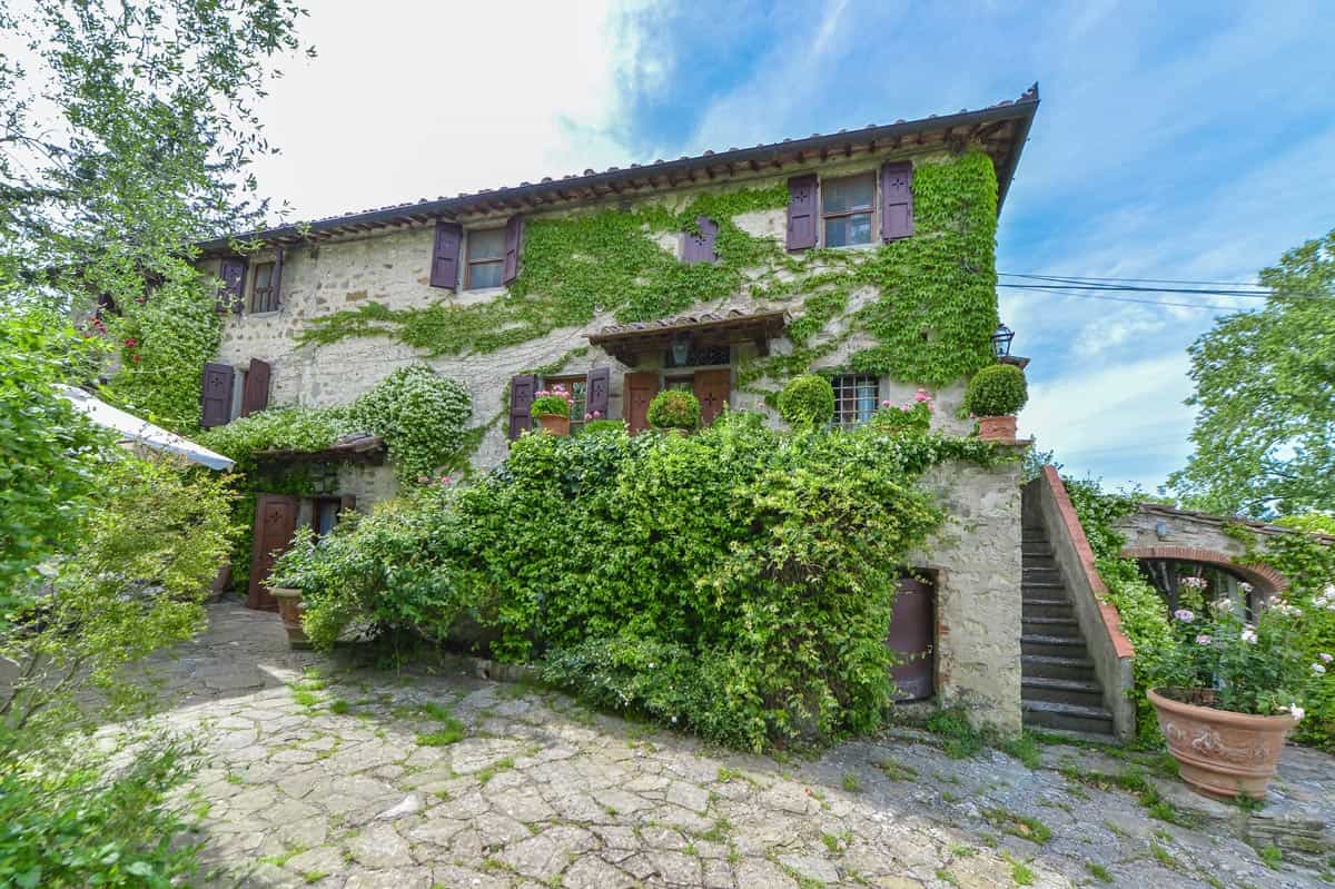 بيت في Greve in Chianti, Florence Province 10058200