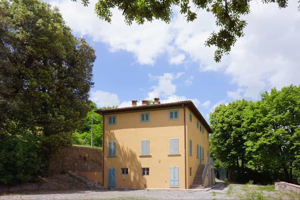 Hus i Lucca, Lucca 10058208