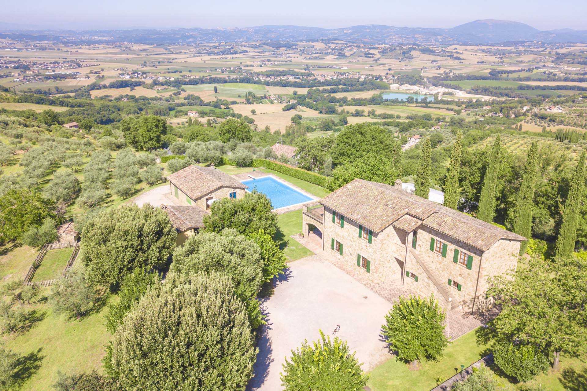 Rumah di Assisi, Umbria 10058285