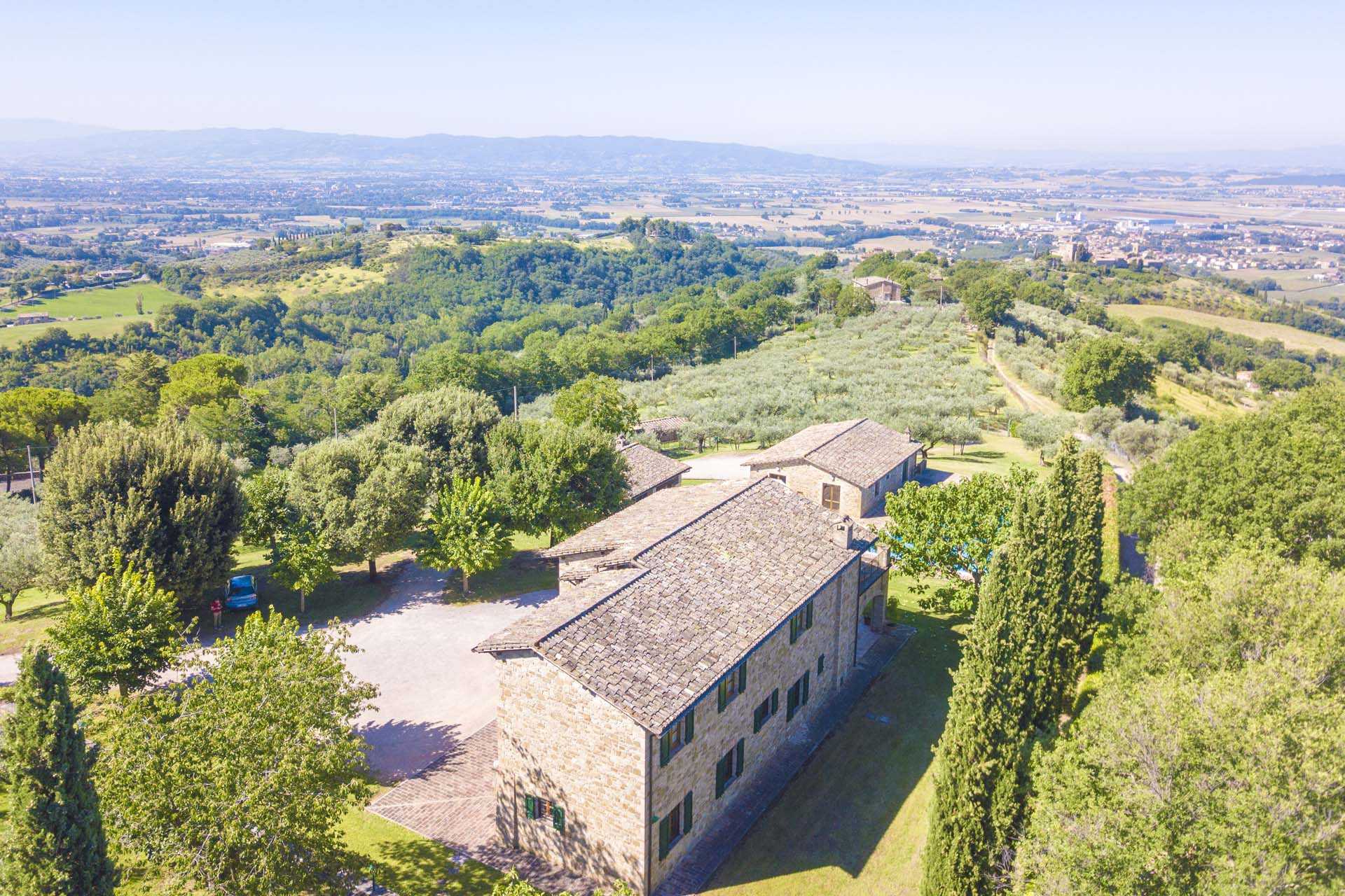 بيت في Assisi, Perugia 10058285