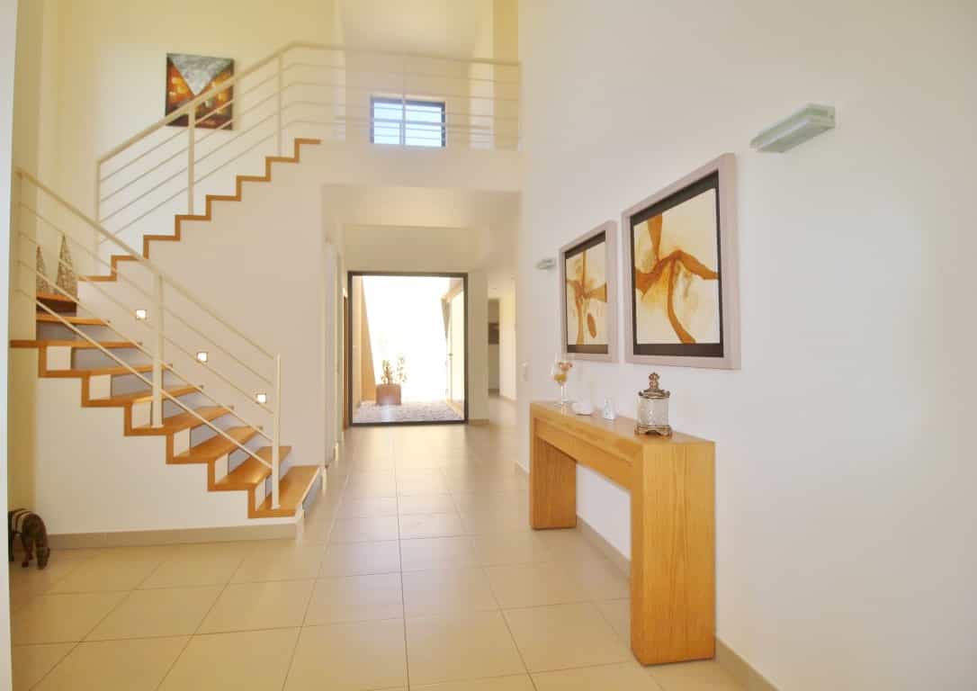 жилой дом в Lagos, Algarve 10058325