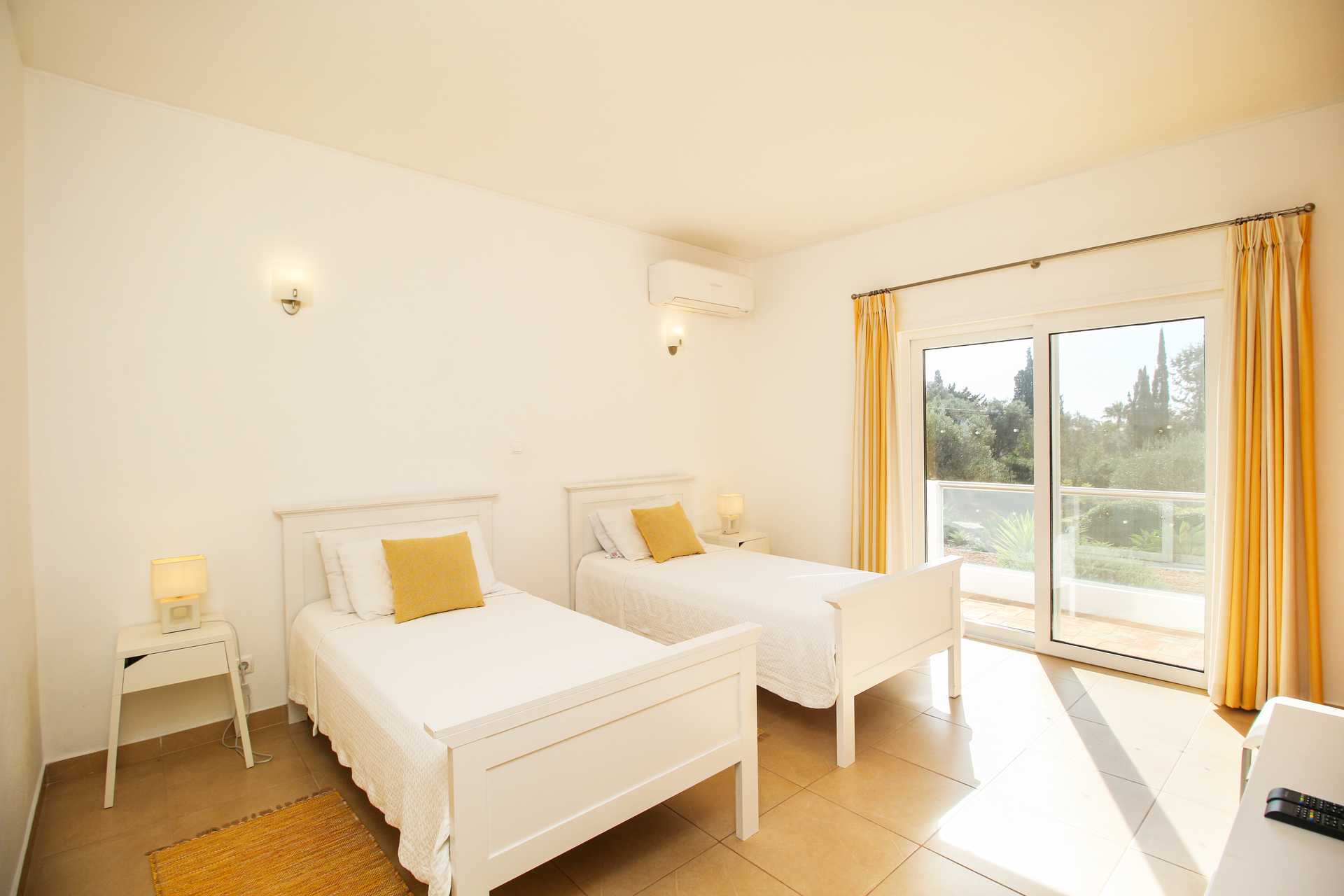 Huis in Meia Praia, Algarve 10058381