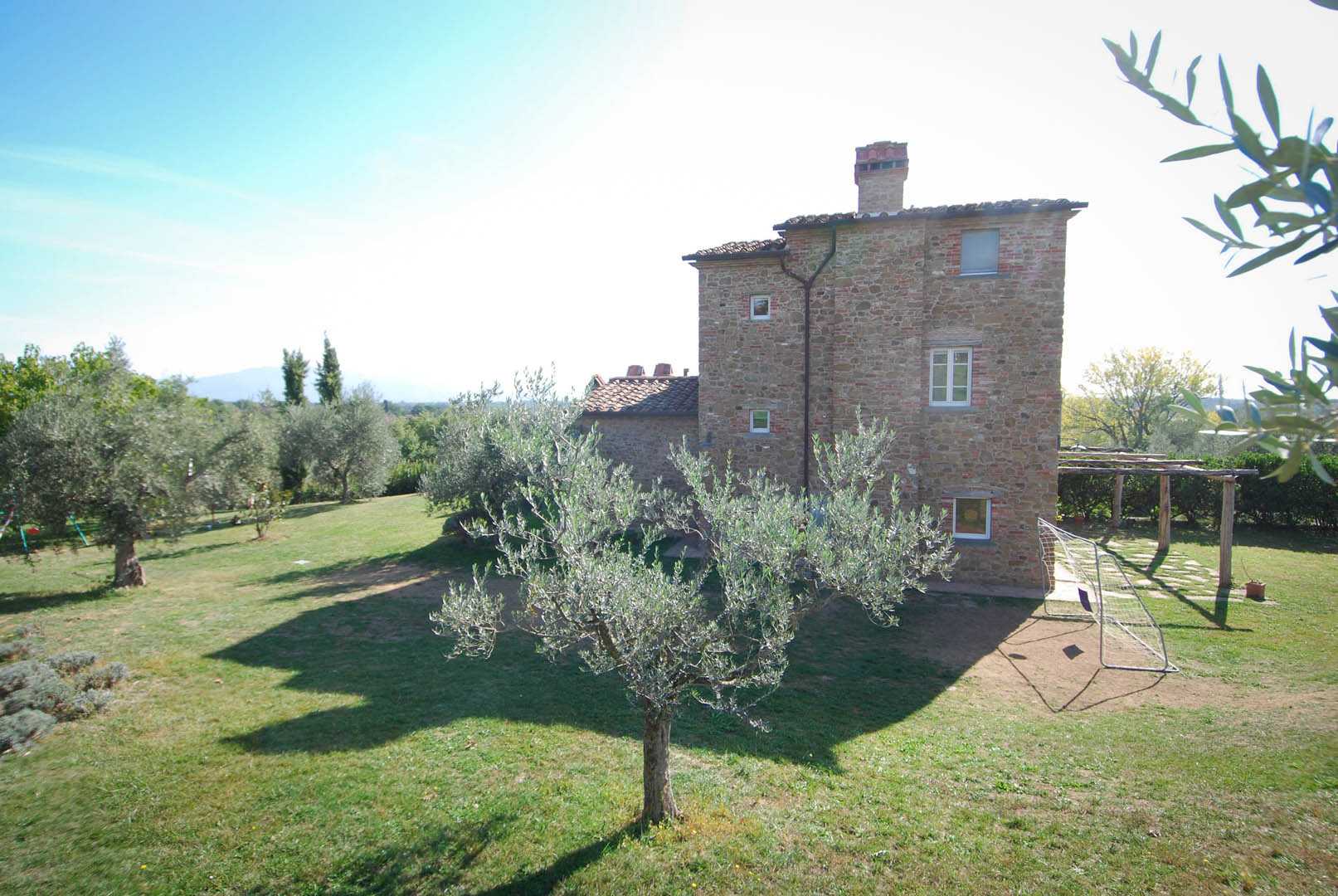 بيت في Monte San Savino, Arezzo 10058499