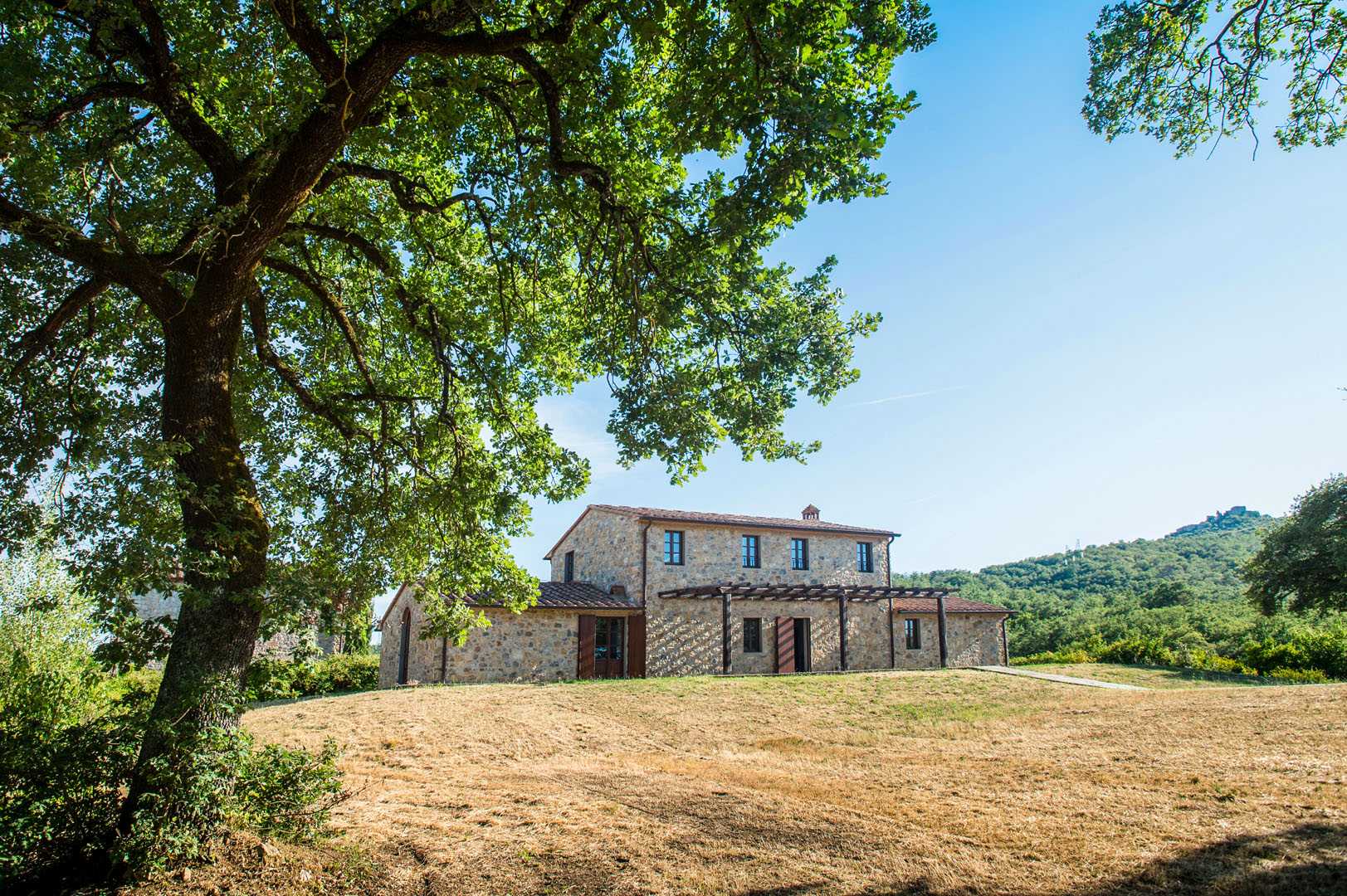 Rumah di Civitella di Val di Chiana, Toskana 10058571