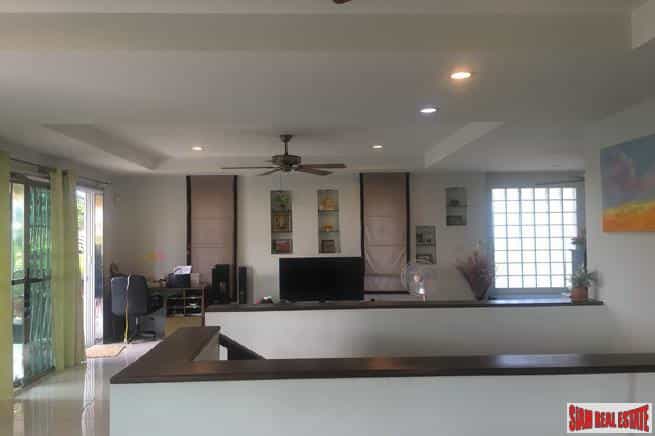 House in Chalong, Phuket 10058640
