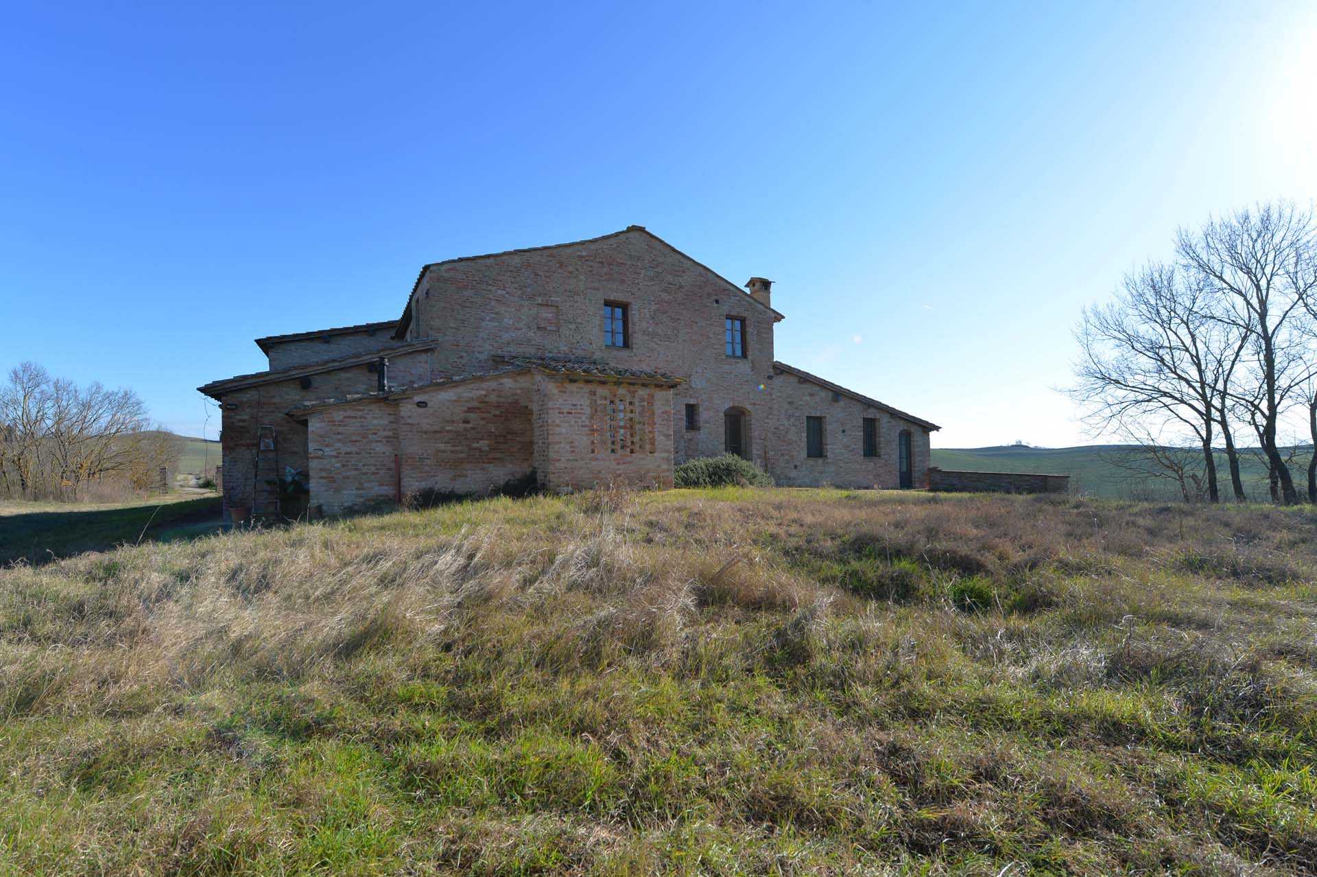 Rumah di Castelnuovo Berardenga, Toskana 10058694